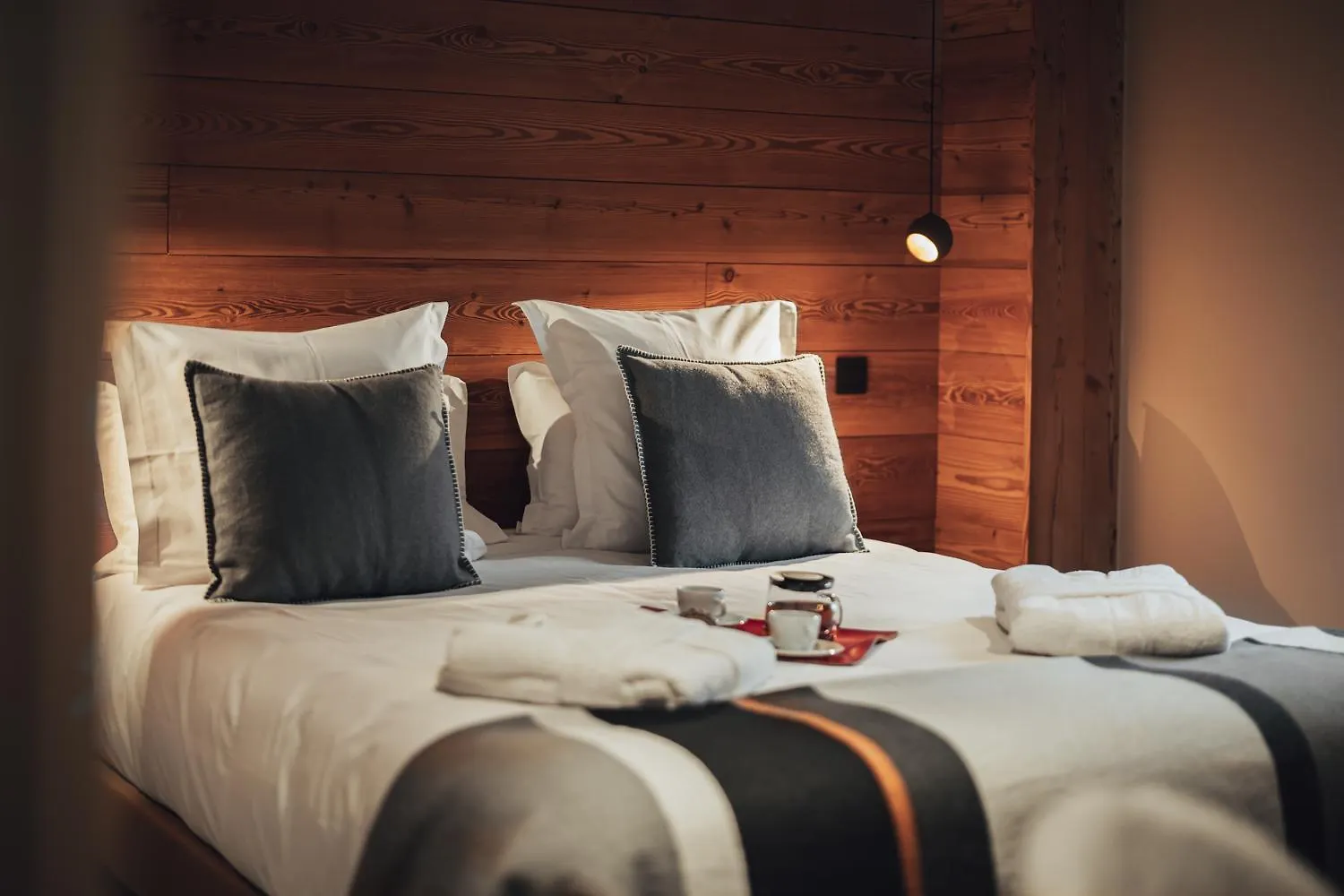 Alliey & Spa Piscine Appart-Hotel Serre Chevalier 蒙乃第耶-勒潘 法国
