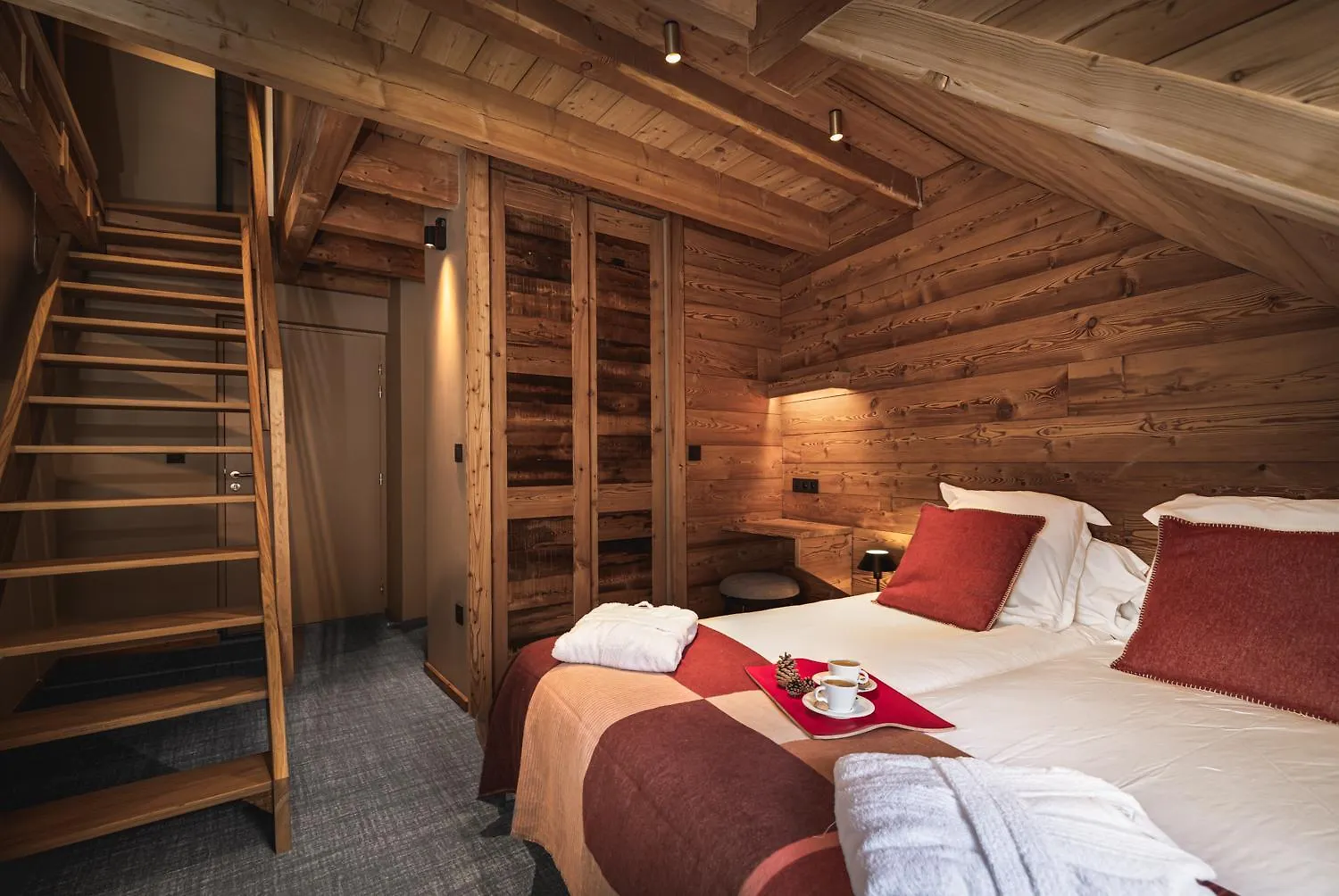 Alliey&Spa Piscine Appart-hôtel Serre chevalier Le Monêtier-les-Bains 4*,