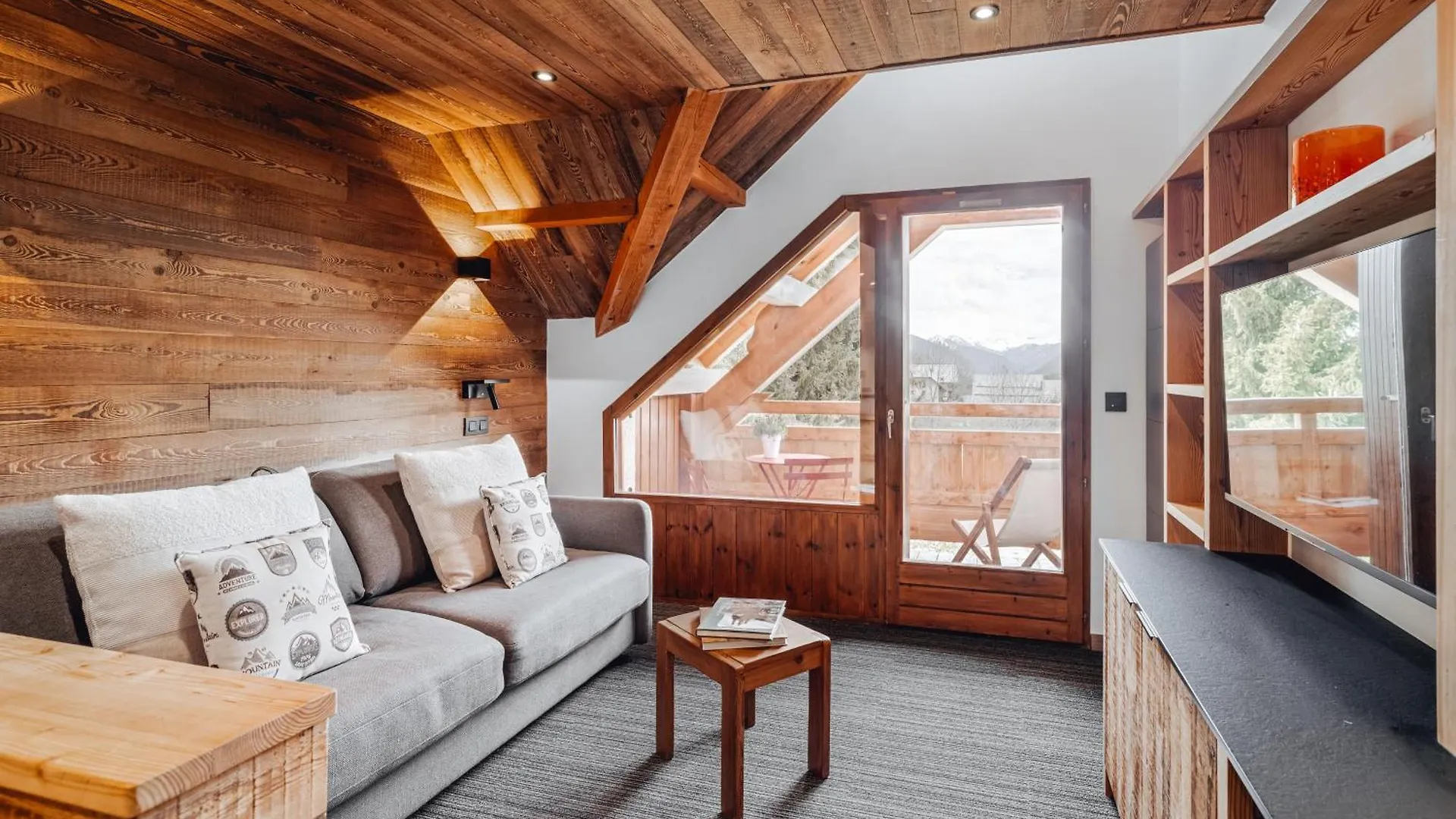 酒店 Alliey & Spa Piscine Appart-Hotel Serre Chevalier 蒙乃第耶-勒潘