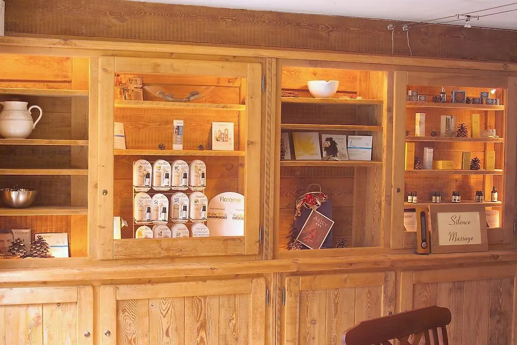Alliey & Spa Piscine Appart-Hotel Serre Chevalier 蒙乃第耶-勒潘 4*,