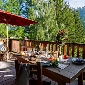 La De Serre-chevalier, Dans Un Esprit Chalet, Commune De Le Monêtier-les-bains Appartement